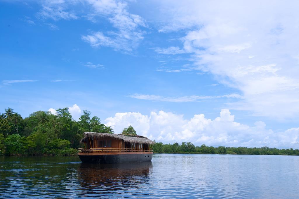 Hotel Yathra Houseboat Bentota Exterior foto