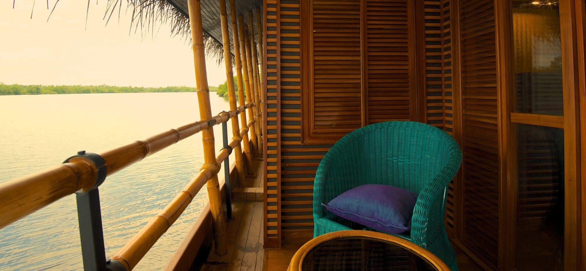 Hotel Yathra Houseboat Bentota Exterior foto